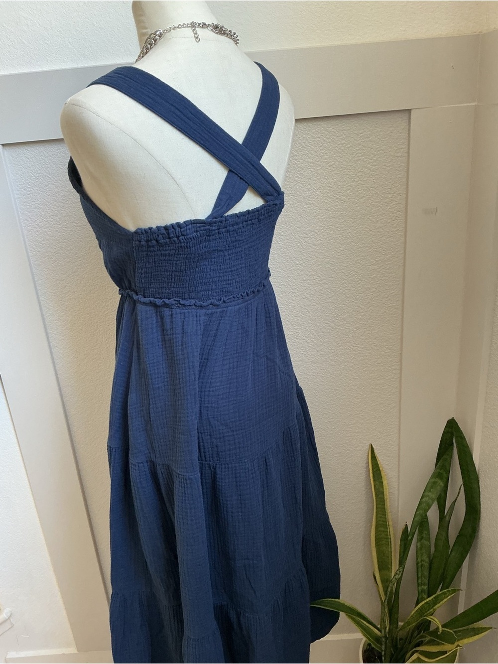 Steve Madden Navy Tiered V-Neck Midi Dress with Cross Back - Picture 4 of 8